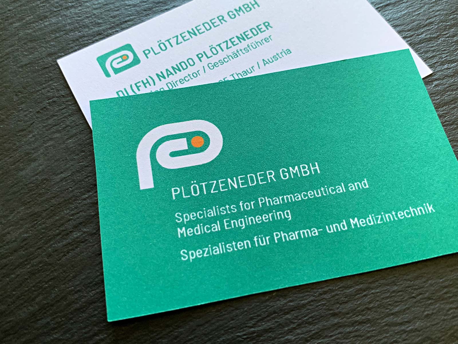 Visitenkarte für die Plötzeneder GmbH | © fein fein